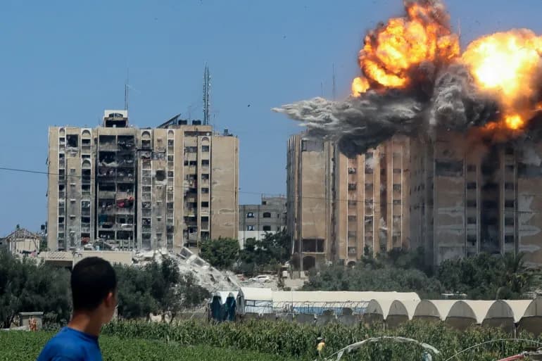 3 massacres à Gaza et à Al-Qassam, faisant sauter deux tunnels avec des soldats israéliens et détruisant deux chars