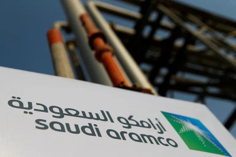 Saudi Aramco signe des contrats pour augmenter la production de gaz d'une valeur de 25 milliards de dollars