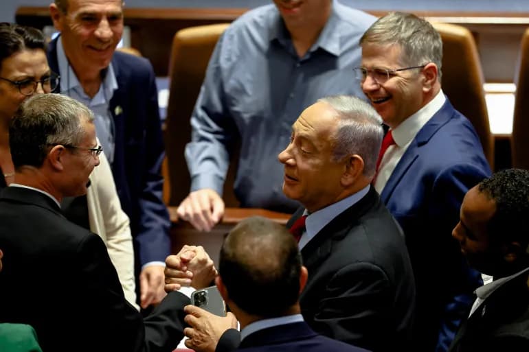 Désaccords au sein du gouvernement Netanyahu sur le recrutement des Haredim et la prolongation du service militaire