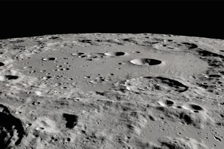 Une sonde spatiale chinoise découvre des traces d'eau à la surface de la Lune