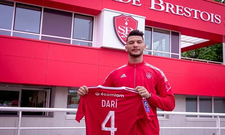 Achraf Dari de retour à Brest pour préparer la nouvelle saison et viser la Ligue des Champions