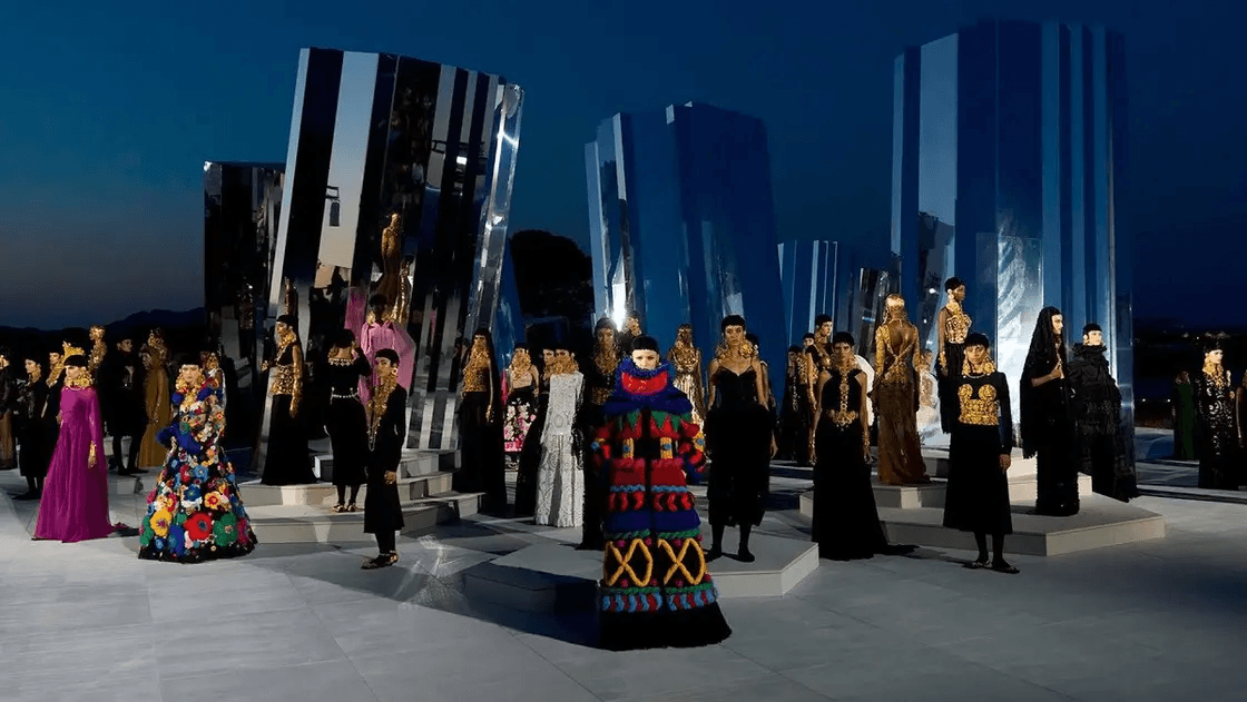 'Alta Moda 2024' : Dolce&amp;Gabbana illumine Sardaigne avec élégance et artisanat