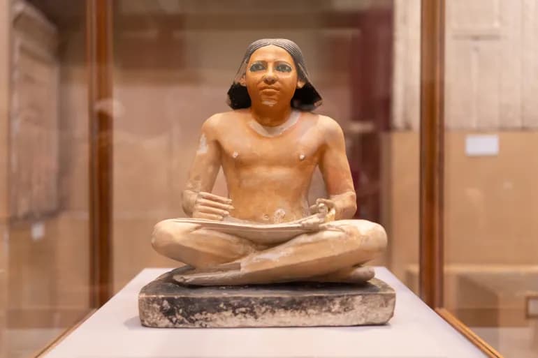 Avertissement des restes des Pharaons pour les écrivains… vos os sont en danger