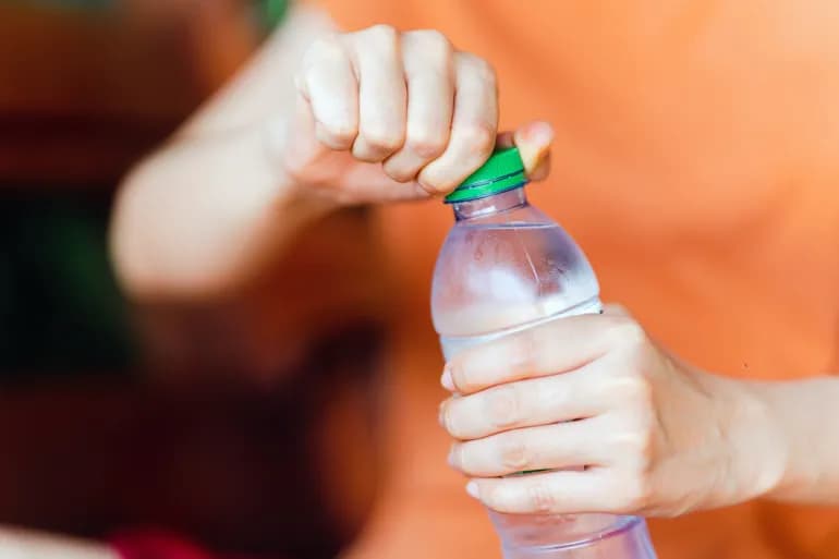 L’eau potable en bouteille n’est pas aussi sûre qu’on le pense