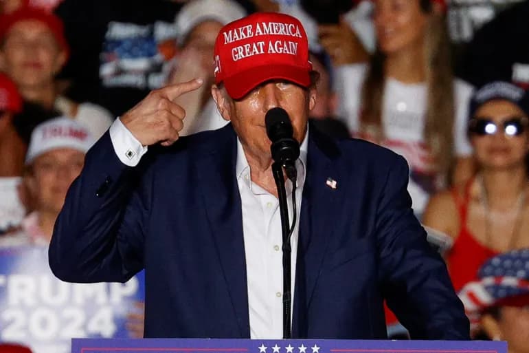 Trump : Biden est incompétent et souffre de troubles cognitifs