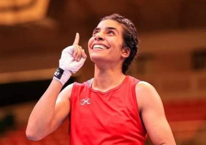 La boxeuse marocaine Widad Bertal se qualifie pour les quarts de finale des JO de Paris 2024