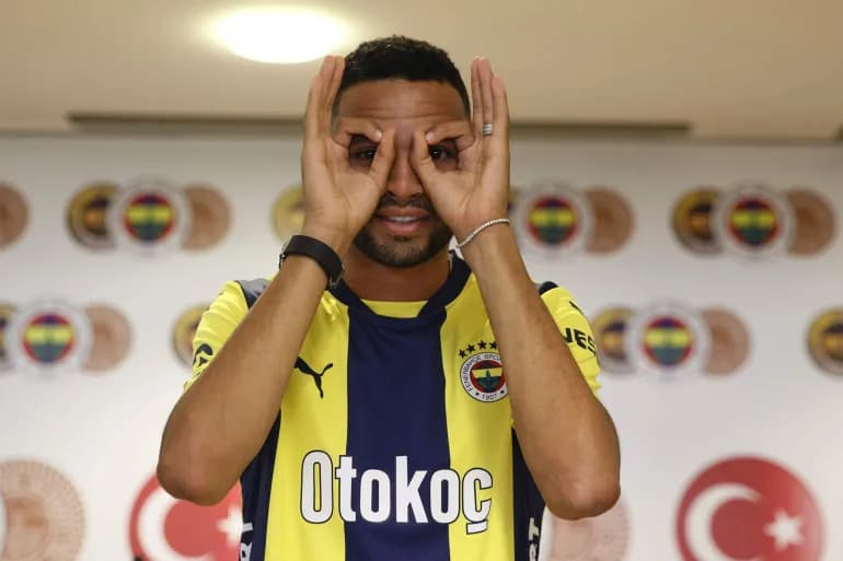 Le Marocain En-Nesyri rejoint le club turc de Fenerbahce dans le cadre d'un accord historique