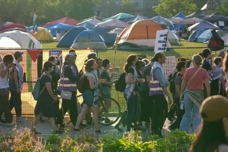 La justice canadienne donne 3 jours aux étudiants de Vancouver pour disperser un sit-in en soutien à la Palestine