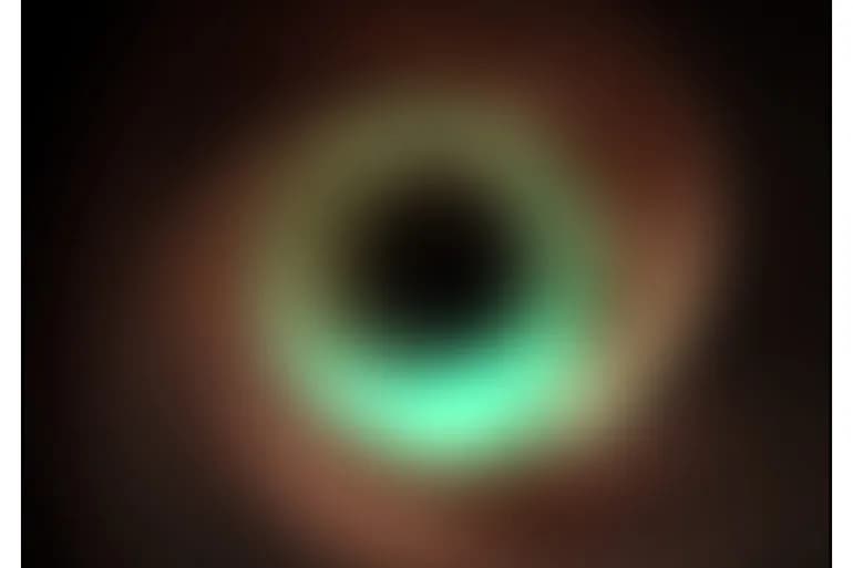 Révéler les images les plus précises jamais vues d'un trou noir