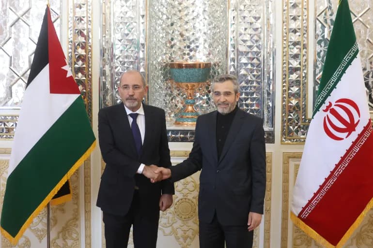 Al-Safadi à son homologue iranien : Je n'apporte pas de message à Téhéran depuis ou vers Israël