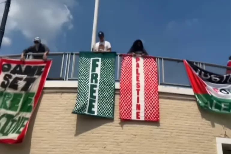 Manifestations devant les courts de tennis de l'US Open pour dénoncer le financement d'Israël par des sponsors