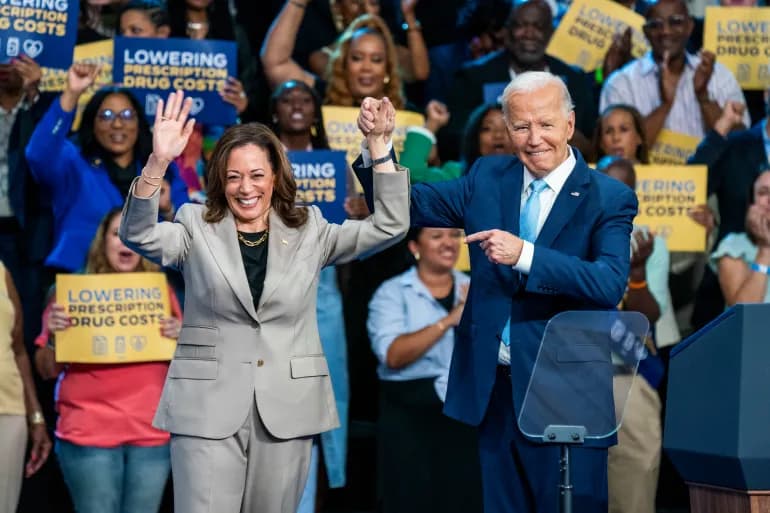 La première apparition conjointe de Biden, Harris et Trump permet de l’attaquer
