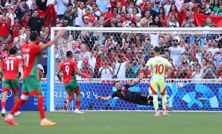 Le Maroc prend l'avantage 1-0 sur l'Espagne grâce à un penalty de Rahimi