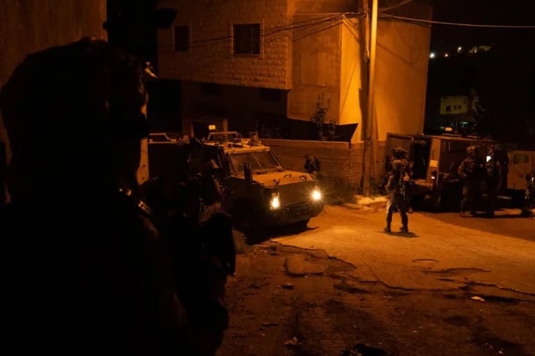 Les résistants affrontent les forces d'occupation et ciblent leurs véhicules à Naplouse et Jénine