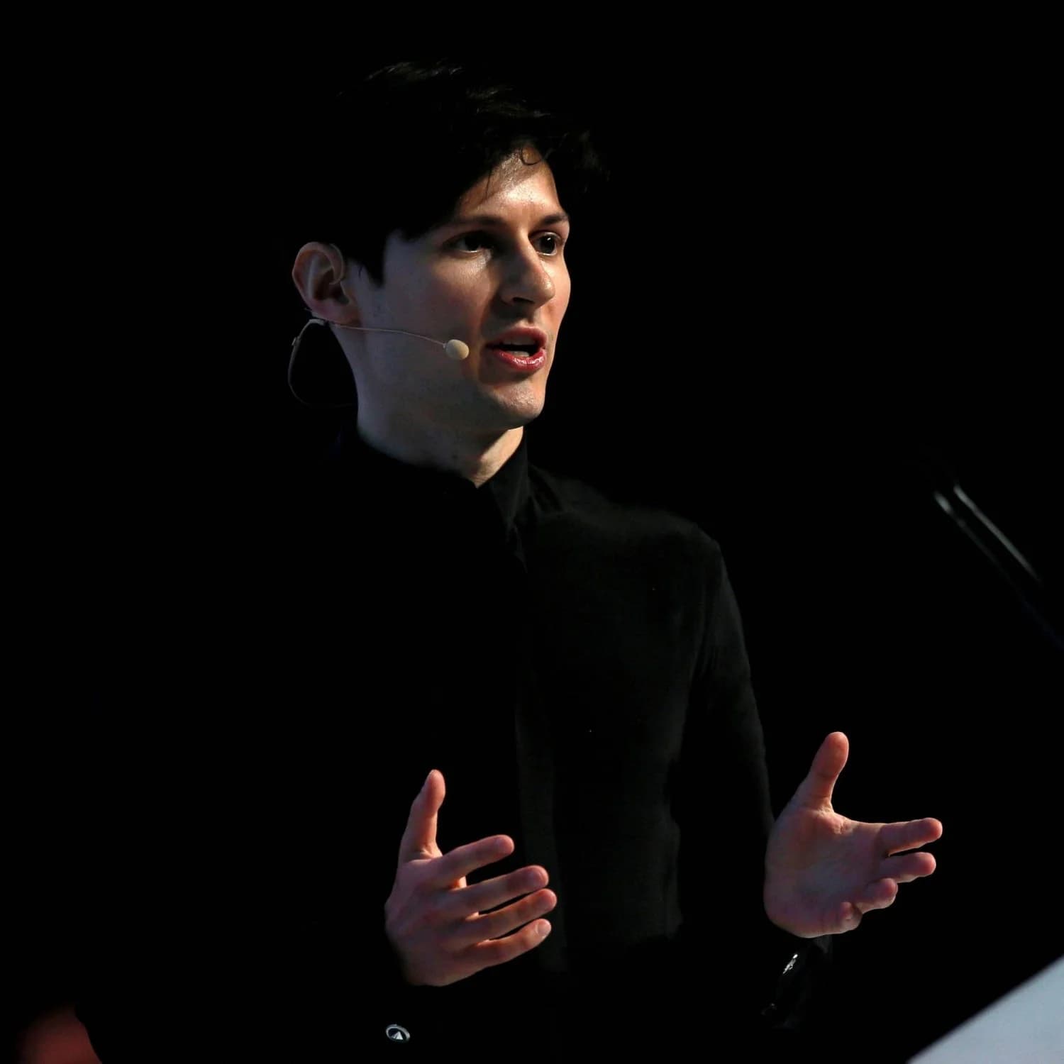 La France impose des restrictions de déplacement au PDG de Telegram