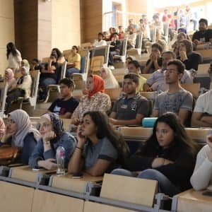Écart Croissant dans l'Enseignement Universitaire en Égypte : Public vs. Privé