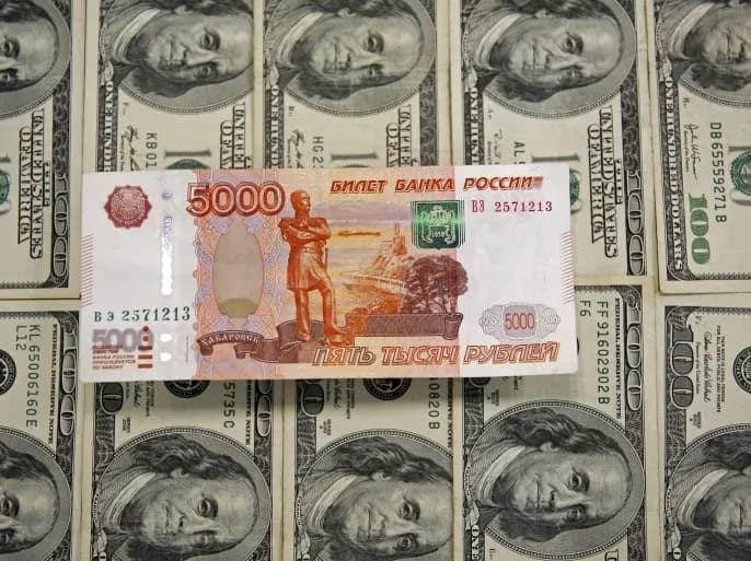 Le rouble tombe à son plus bas niveau en 10 mois après l'attaque de Koursk