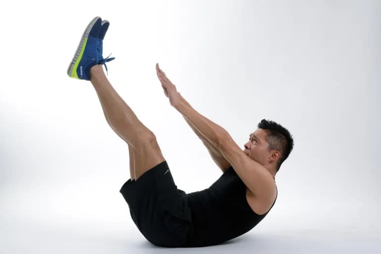 Arrêtez de pratiquer des exercices abdominaux traditionnels. « Hollow Press » est votre choix sûr
