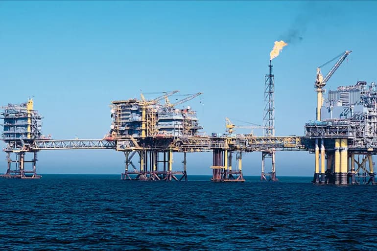 L’escalade de l’agression contre Gaza et les données américaines relancent les prix du pétrole à l’échelle mondiale