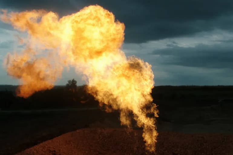 Les humains et l’environnement… les sacrifices liés à la combustion des gaz associés en Irak
