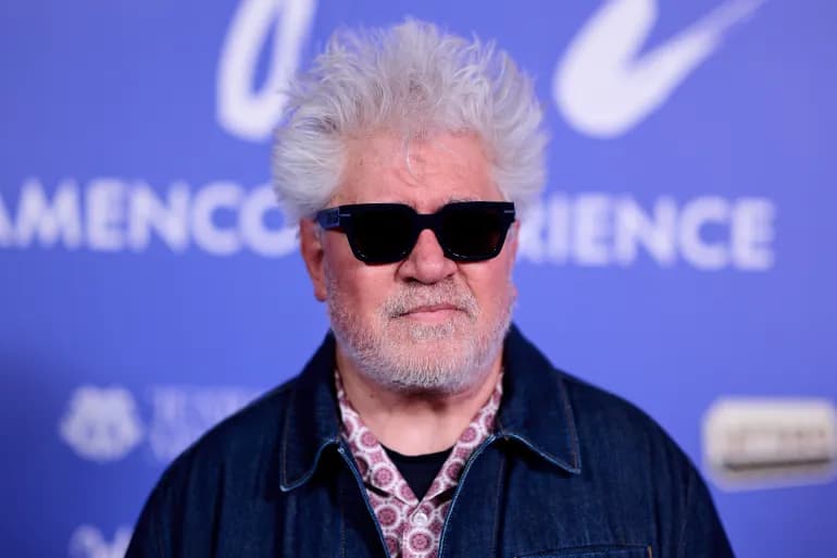 Ses œuvres ont remporté deux Oscars. Le réalisateur espagnol Almodovar a été récompensé au Festival du film de Saint-Sébastien.