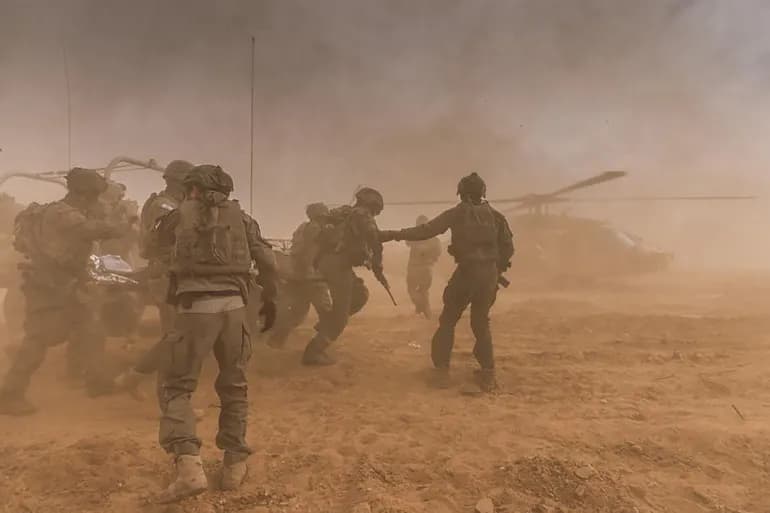 Un soldat israélien a été tué dans les combats à Gaza et des dizaines de martyrs ont été martyrisés lors de nouveaux raids