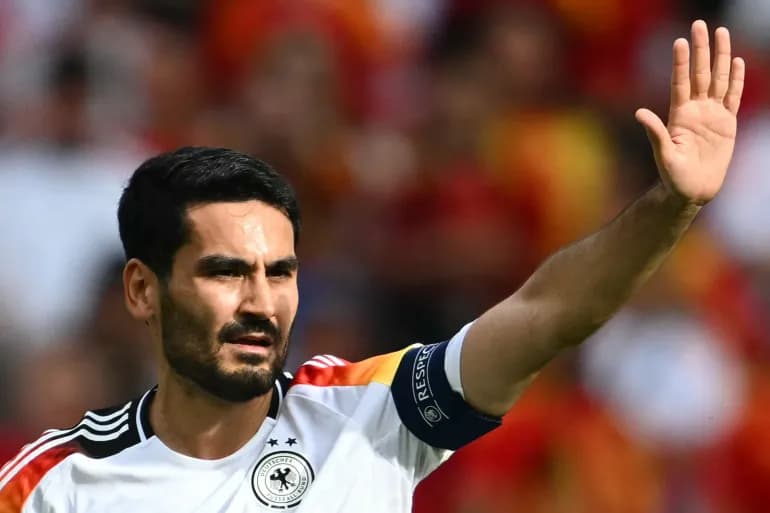Gundogan se retire du football international et est sur le point de quitter Barcelone et de retourner à Manchester City.