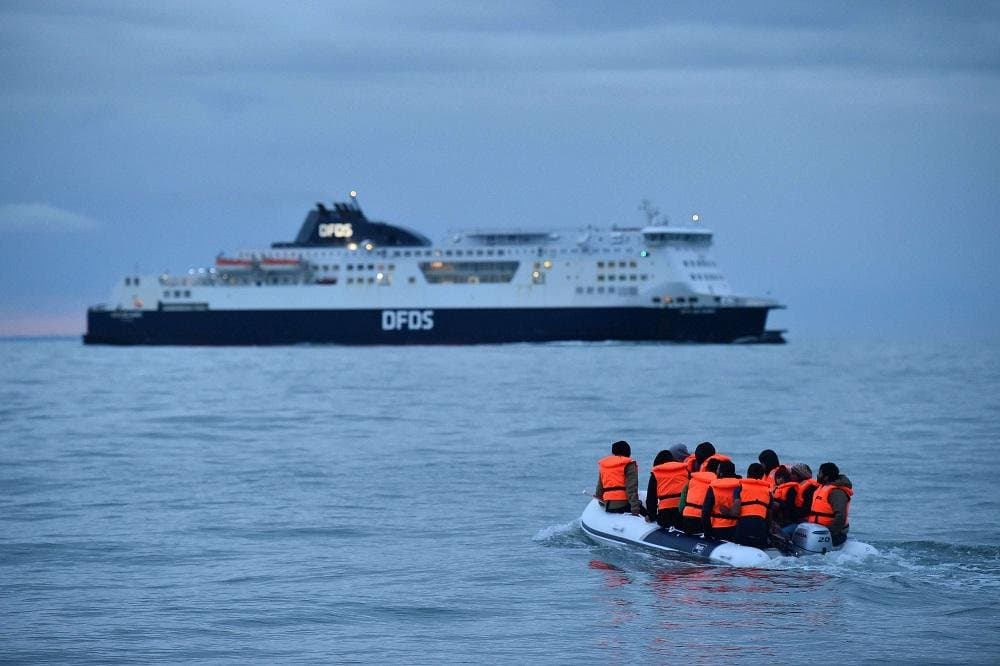 La Grande-Bretagne envisage de renvoyer les immigrants irréguliers vers 11 pays