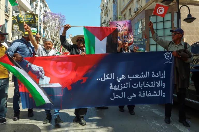 Les candidats à la présidence tunisienne accusent les autorités de les harceler
