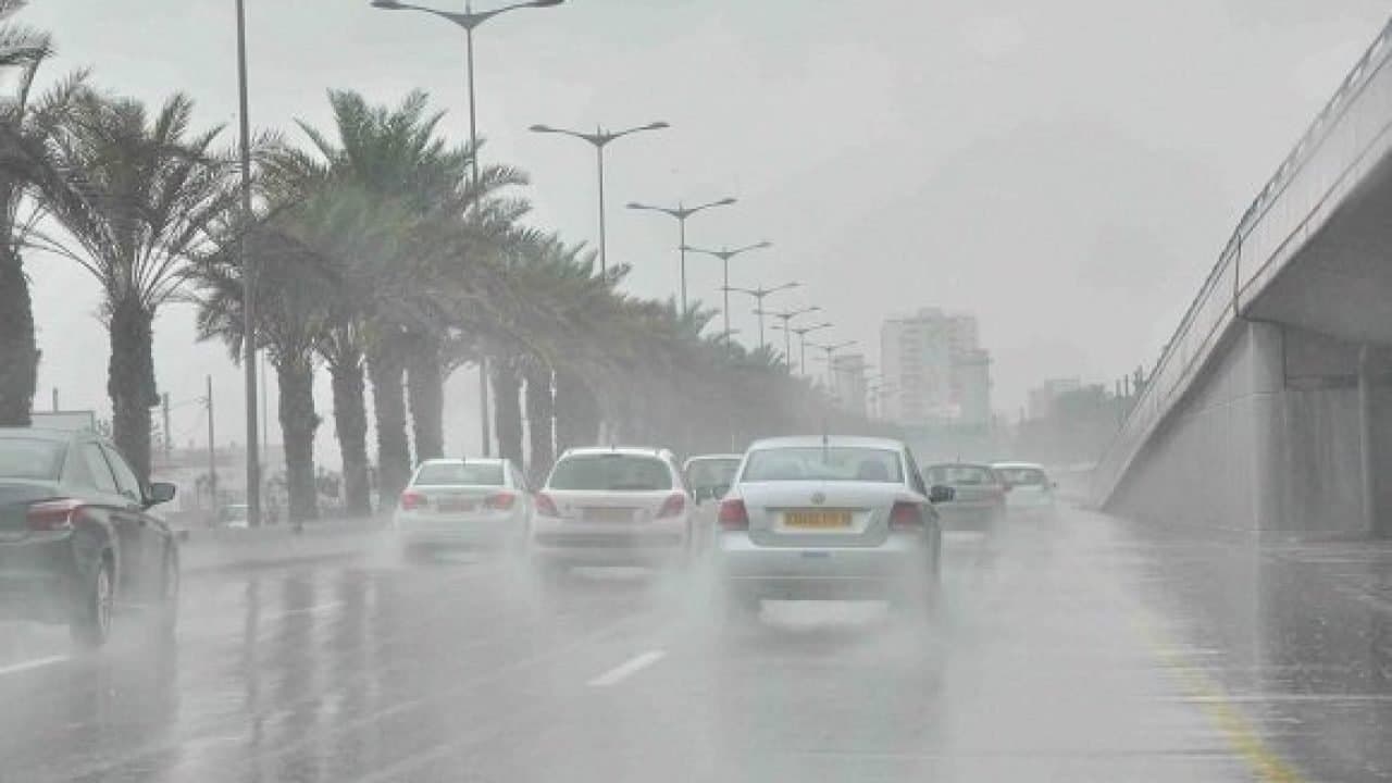 Alerte météo : prudence sur les routes à travers le royaume