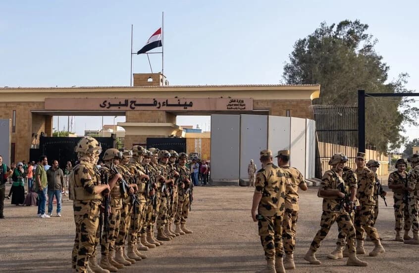 Le Chef d'état-major égyptien effectue une visite surprise à Rafah