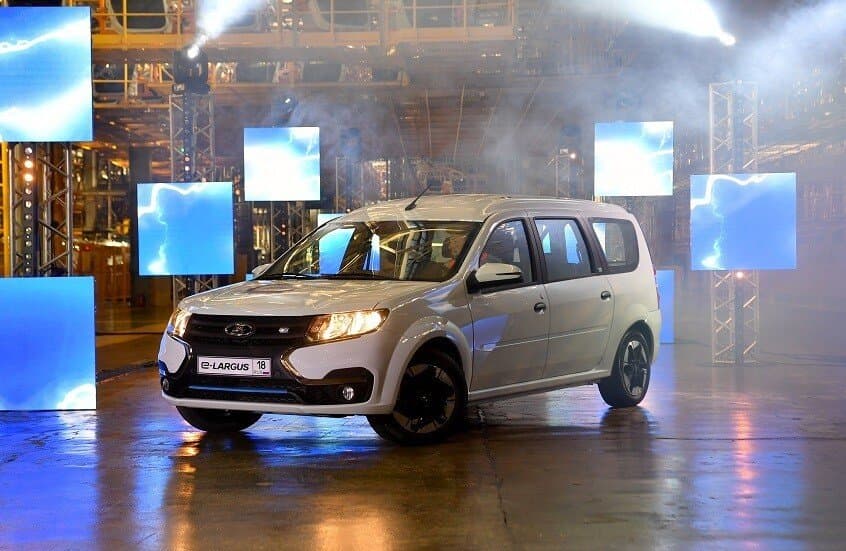 AvtoVAZ Lance la Production de la Voiture Électrique e-Largus en Russie
