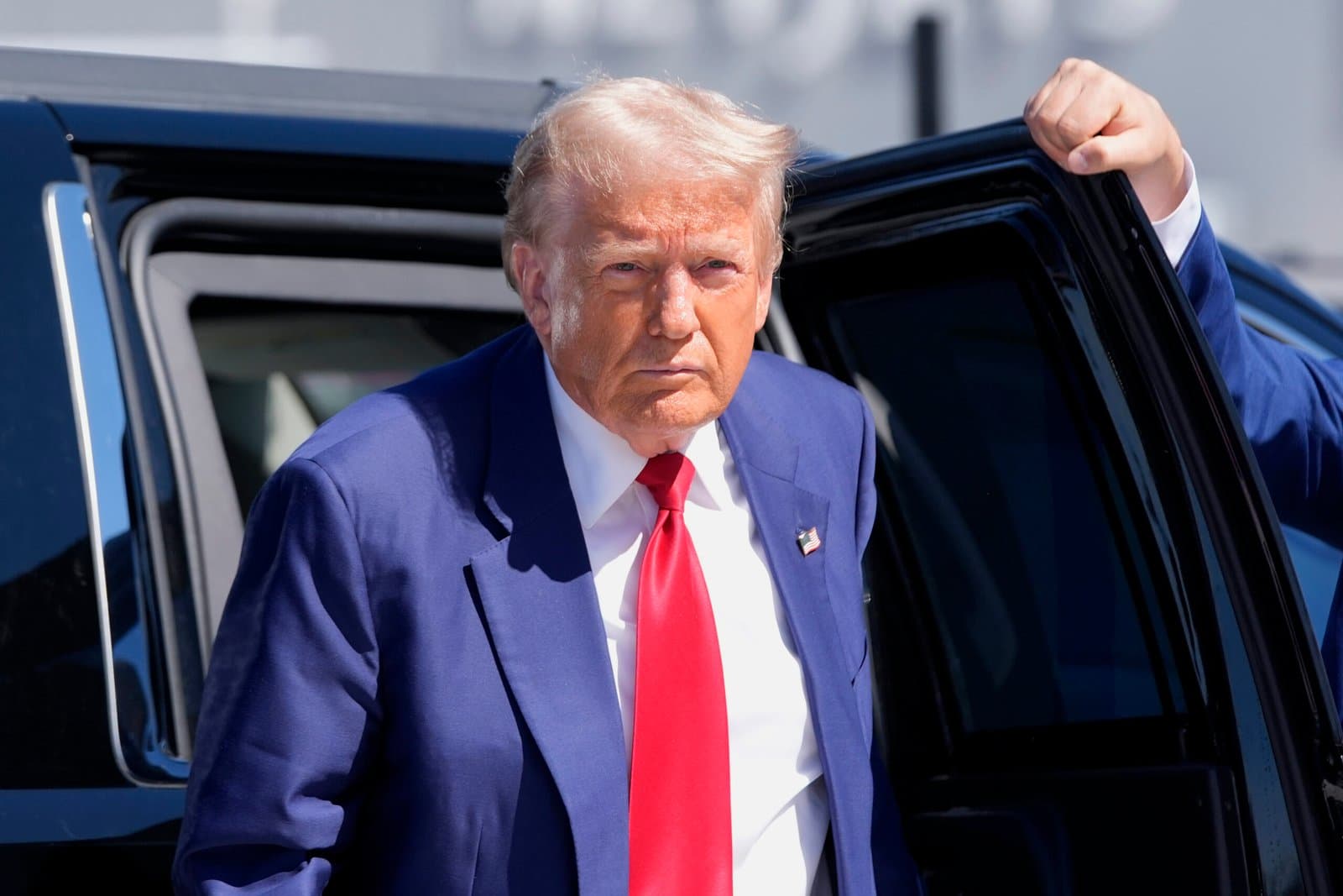 Vidéo : Donald Trump remercie les policiers pour l'arrestation de son agresseur