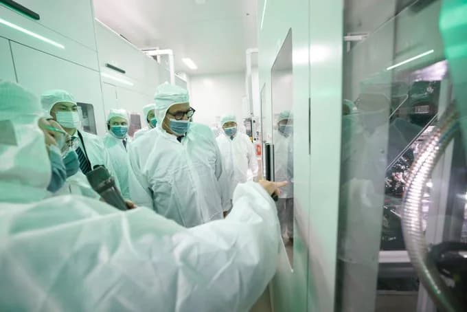 High Tech : Akhannouch inspecte les progrès de l’unité industrielle de Kénitra