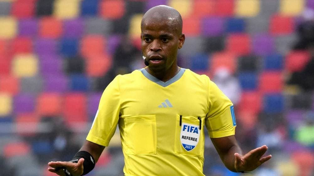 La CAF désigne l’arbitre sud-africain Abongile Tom pour le match Gabon-Maroc