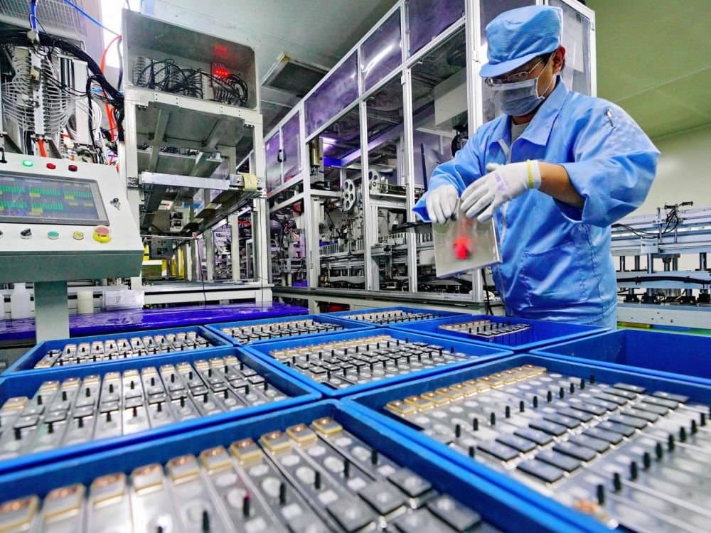 Le Royaume-Uni souligne la compétitivité du Maroc dans la fabrication de batteries