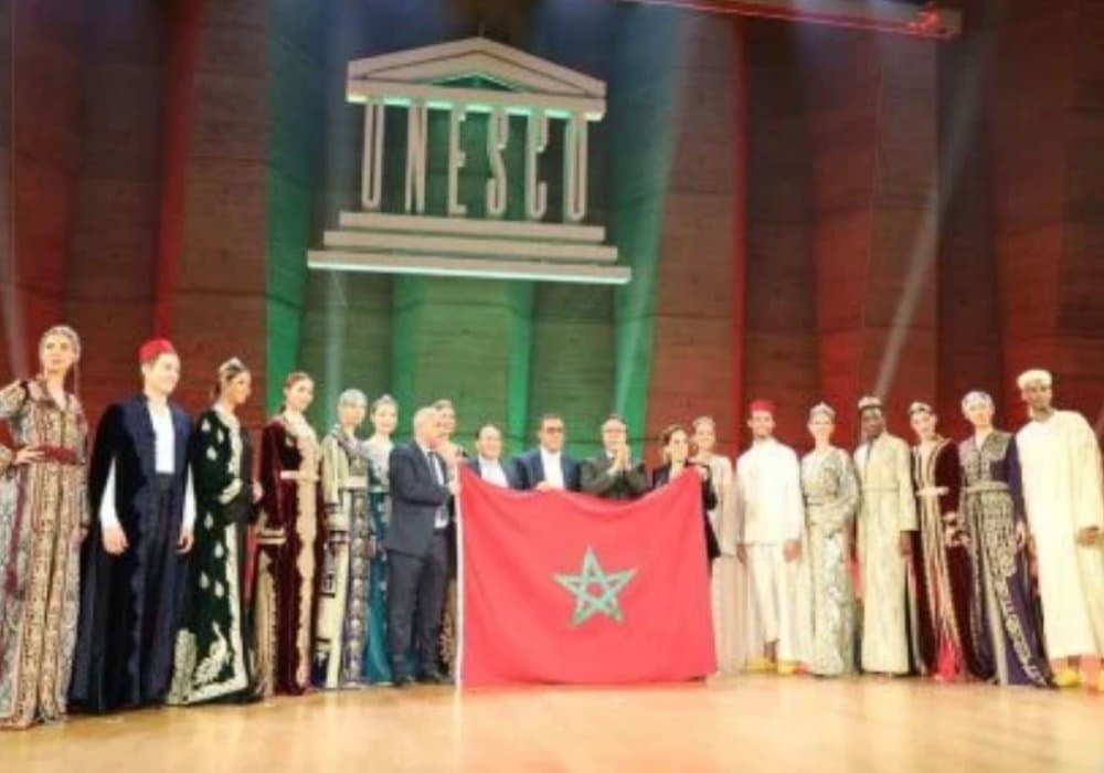 Le Caftan Marocain Brille Lors d’un Défilé Exceptionnel à l’UNESCO
