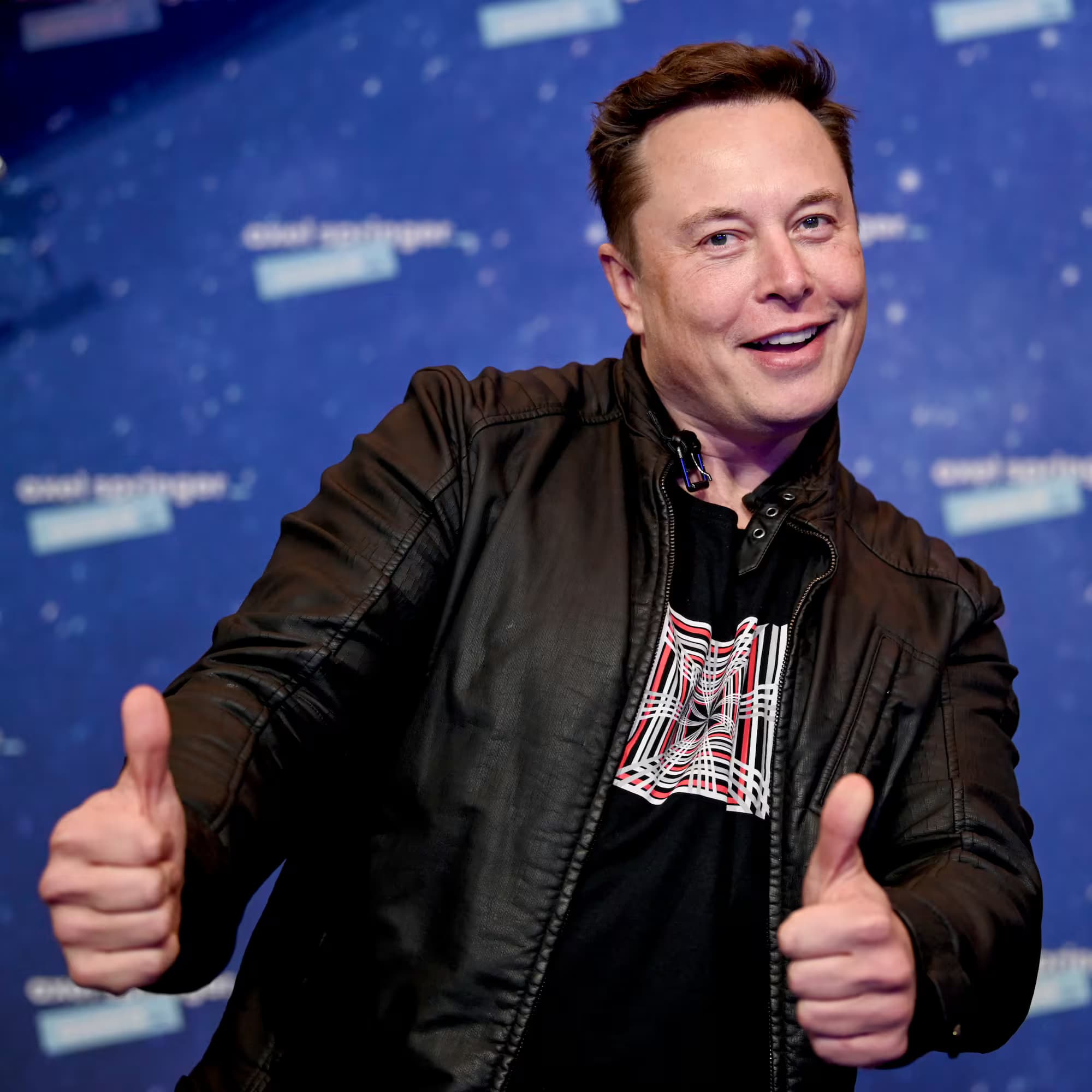 Elon Musk atteint une fortune record de 400 milliards de dollars