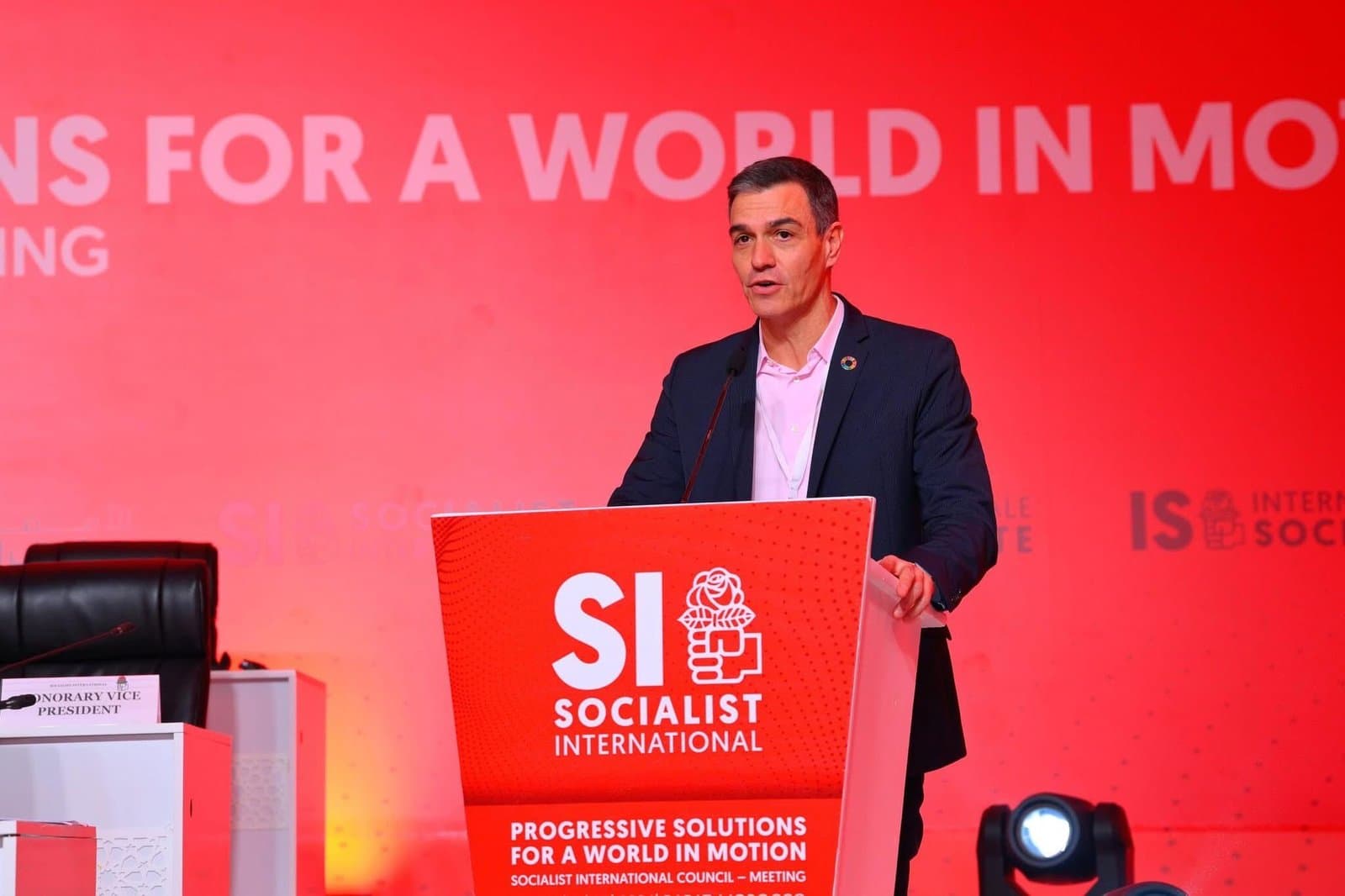Sanchez salue les efforts de SM le Roi pour la stabilité régionale