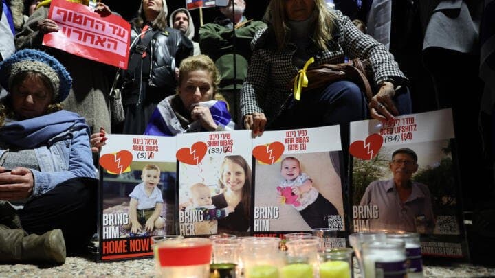 Israël accuse le Hamas d'avoir substitué le corps de Shiri Bipass