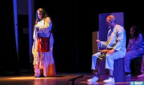 Salé : “Naqcha”, une pièce théâtrale poignante de “Atelier 21”