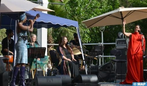 Fès : “4Femmes” captive le public de Jnan Sbil
