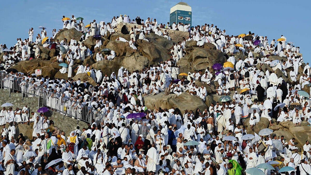 Hajj 2025: Les pèlerins convergent vers le Mont Arafat