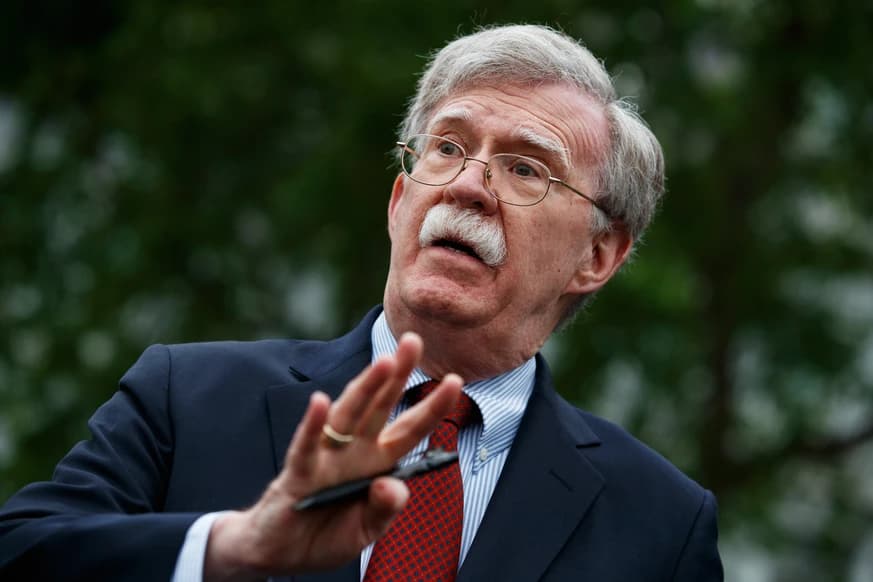 Le FBI perquisitionne le domicile de John Bolton