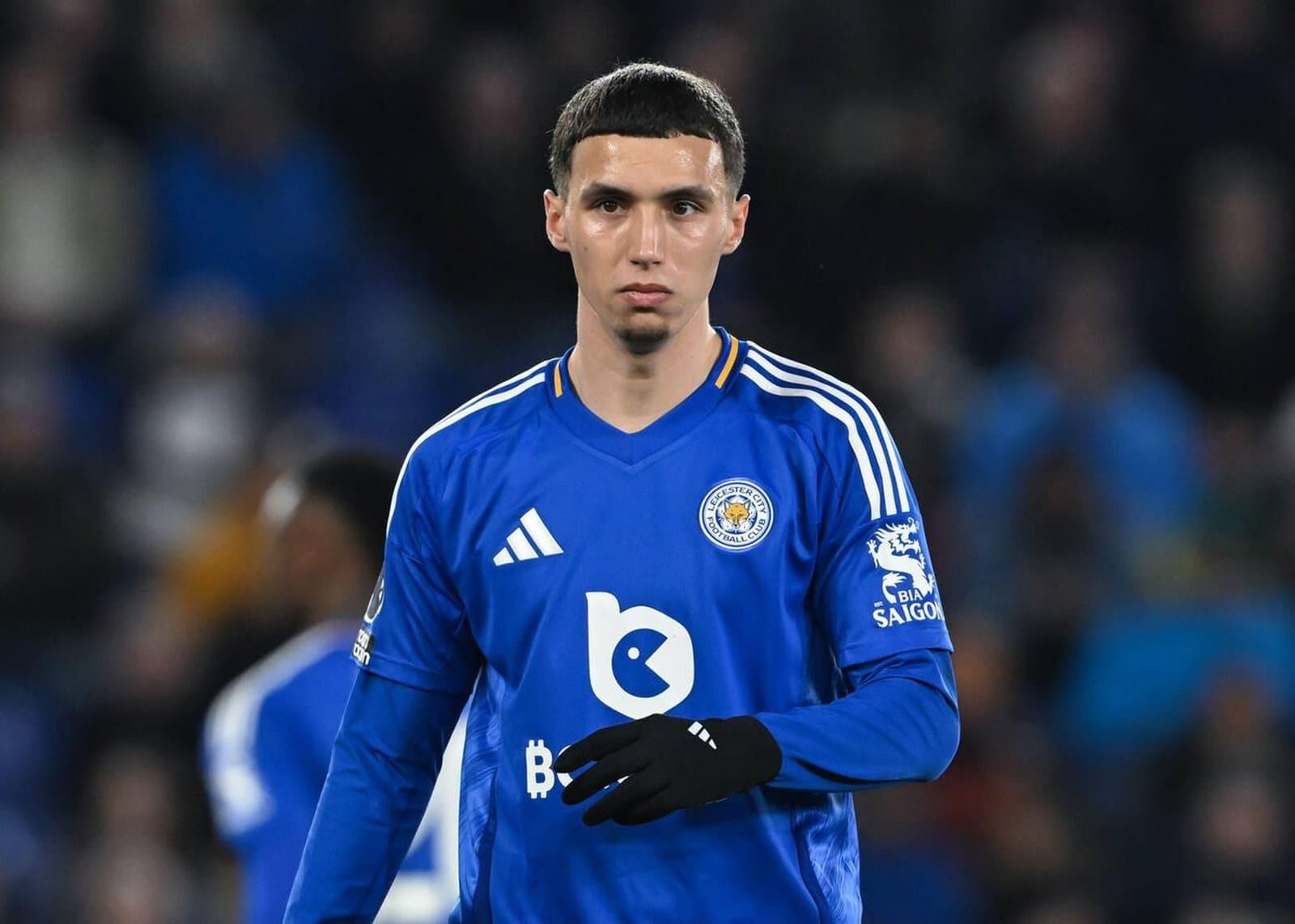 Leicester rassure El Khannouss, l'entraîneur justifie son absence