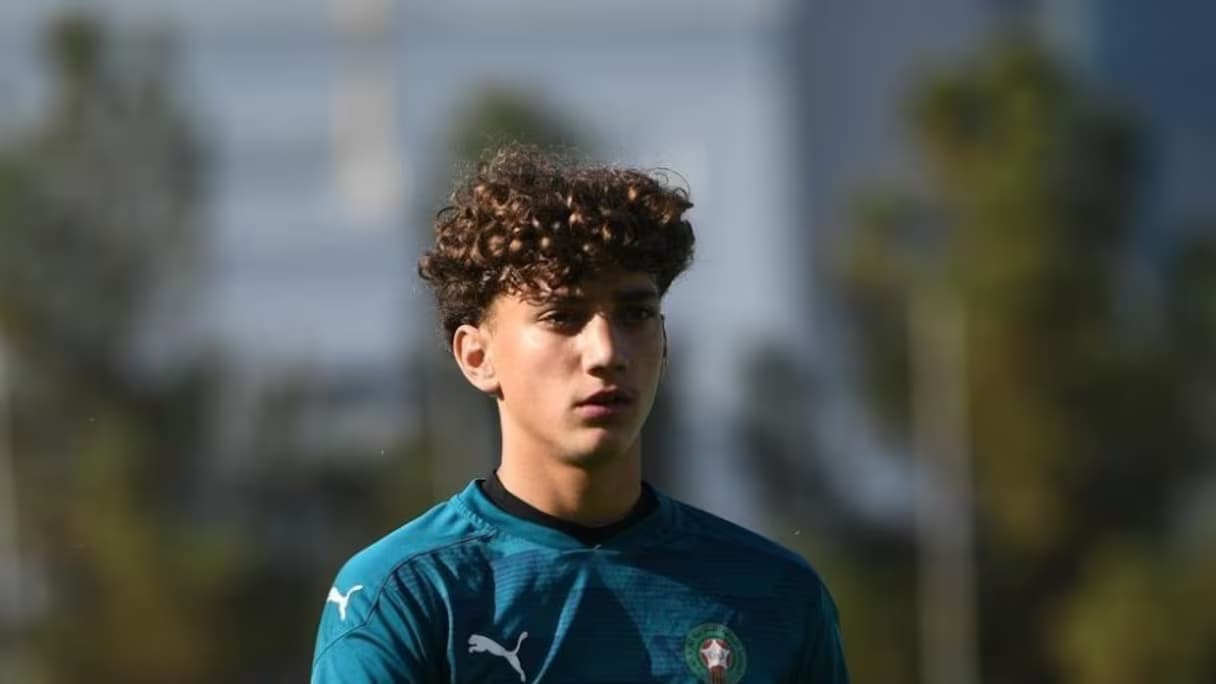 Le jeune gardien Azouagh, nouveau talent du Séville