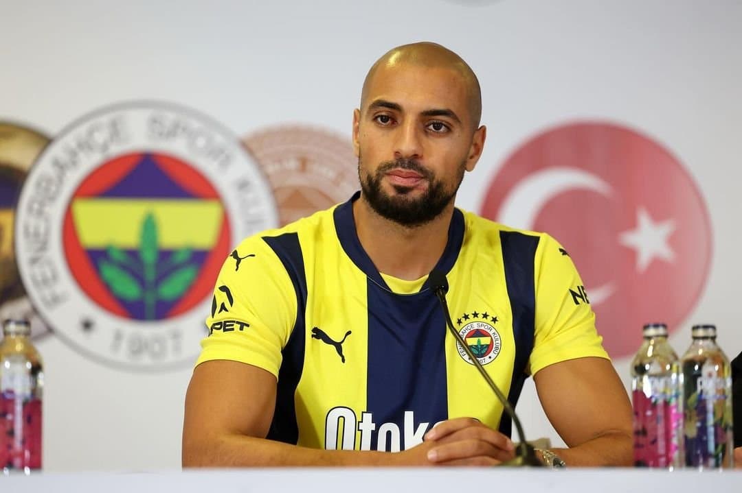 Pas de transfert pour Soufiane Amrabat, assure Mourinho