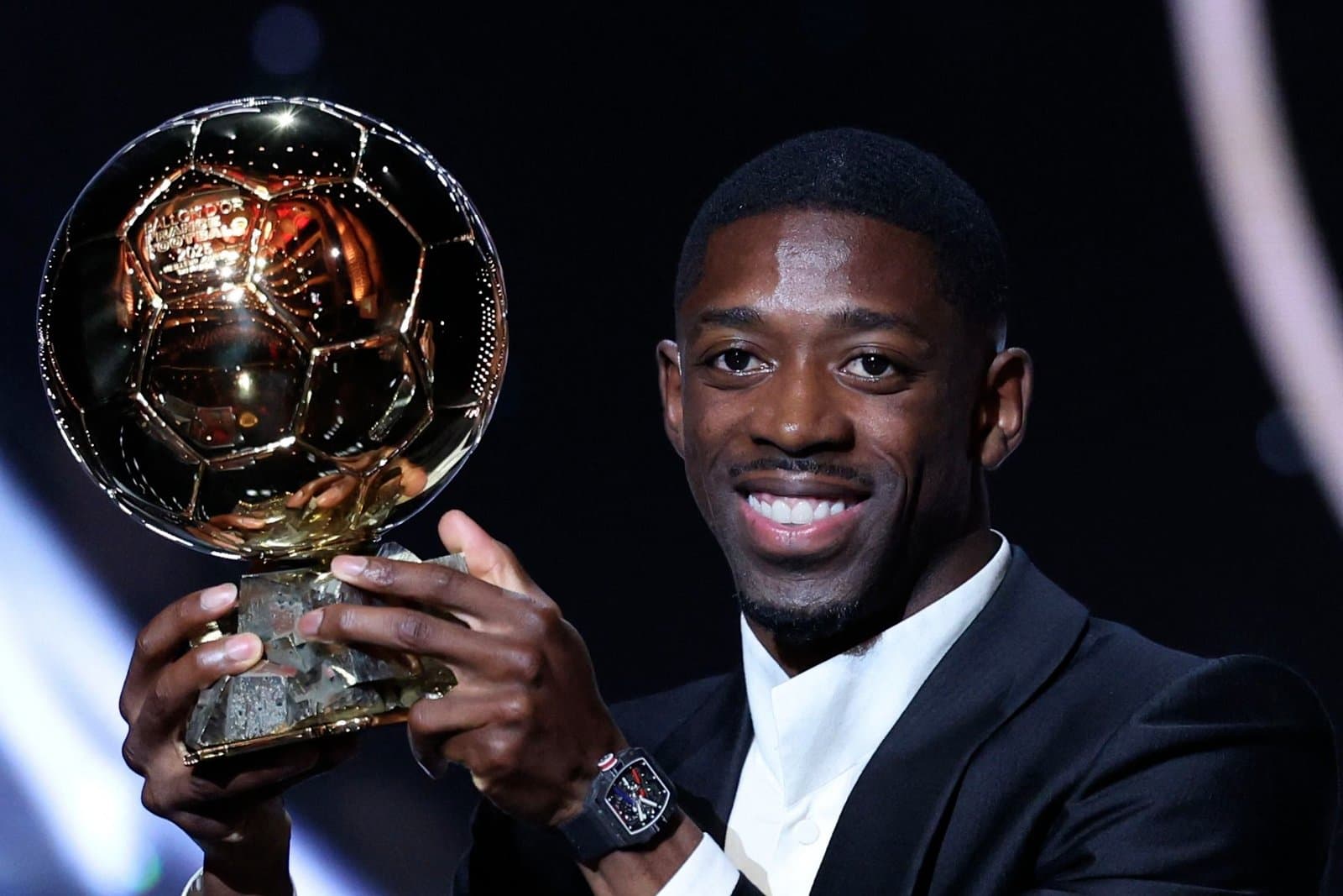 Ousmane Dembélé remporte le Ballon d’Or 2025