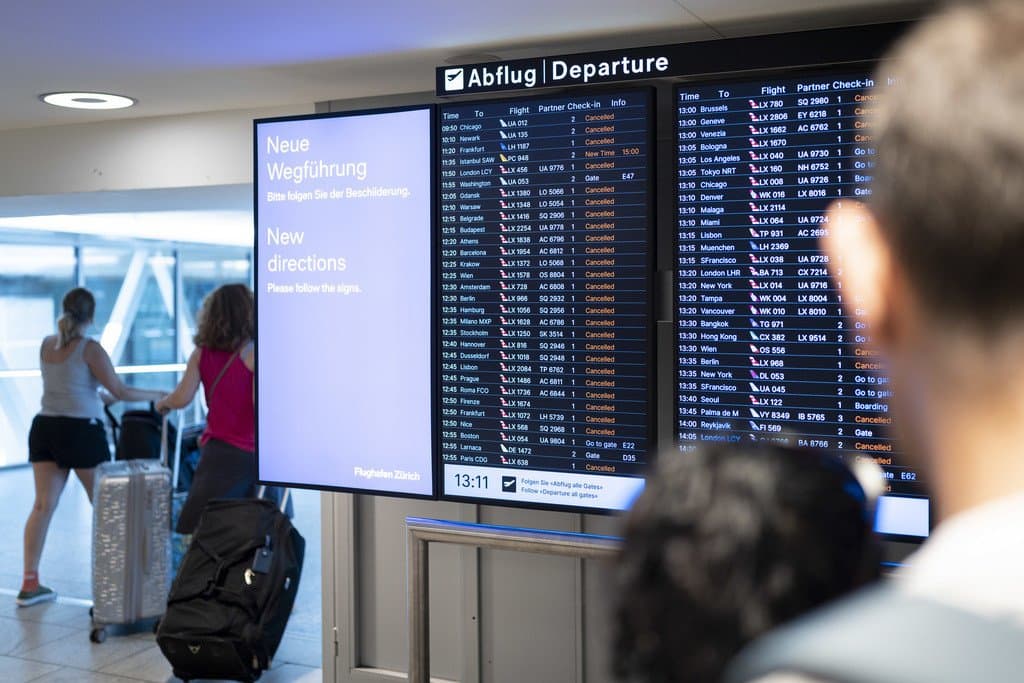 Cyberattaque: chaos dans plusieurs aéroports européens