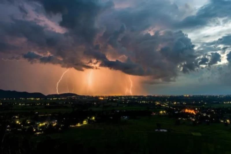 Alerte météo: Averses orageuses et rafales de vent attendues